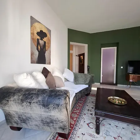 Apartament Koebi 91 *